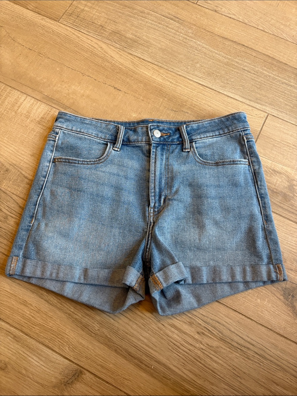 Old Navy High-Rise Denim Shorts - Light Blue with Tan Stitching